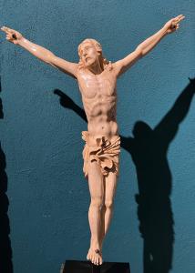 Cristo in avorio crocifisso. Sec. XVll